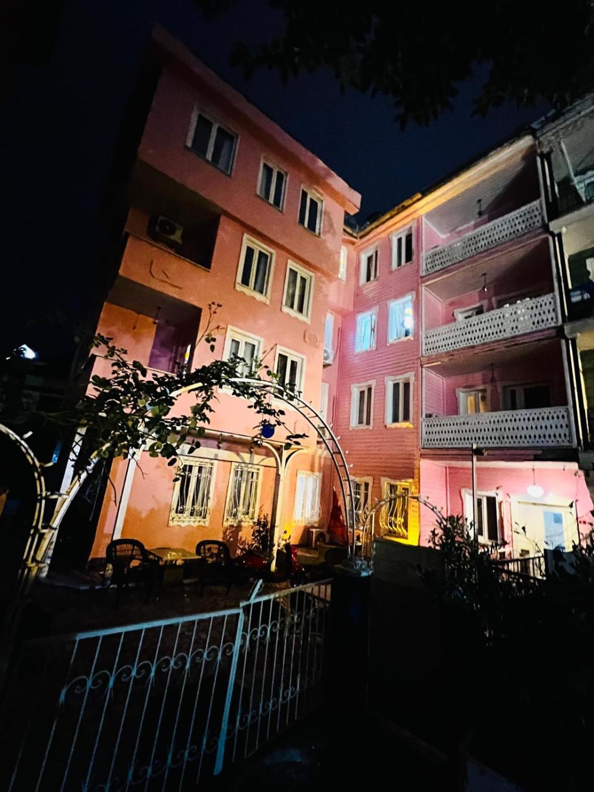 Pembe Koesk Old City Center Istanbul Bagian luar foto